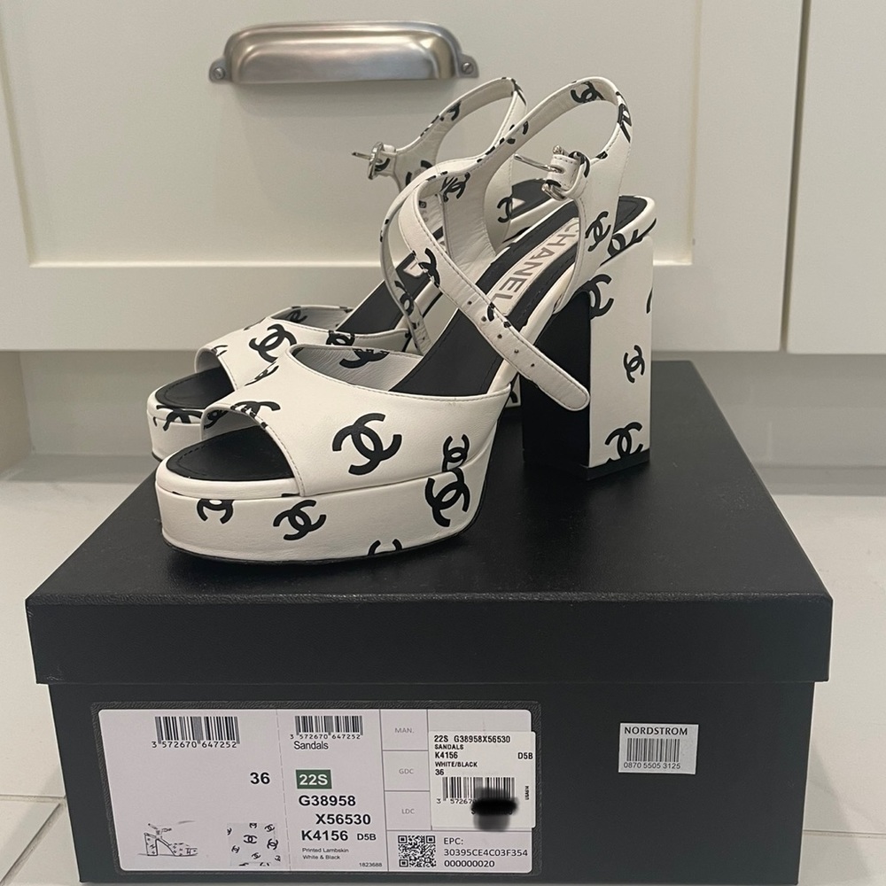 Chanel Platform CC Sandals size 36